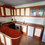 Delfin Port Apartments - Prime Location & Parking & Pet Friendly
