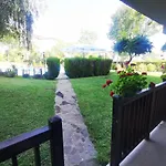 Delfin Port Apartments - Prime Location & Parking & Pet Friendly Apartamento