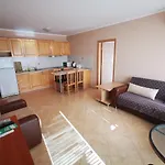 Delfin Port Apartments - Prime Location & Parking & Pet Friendly Apartamento Sveti Vlas