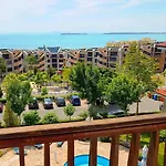 Delfin Port Apartments - Prime Location & Parking & Pet Friendly * Sveti Vlas