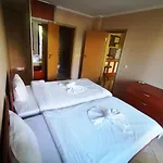 Delfin Port Apartments - Prime Location & Parking & Pet Friendly 公寓