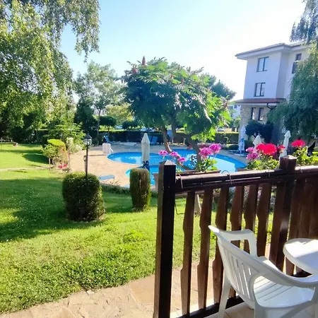 Delfin Port - Prime Location & Parking & Pet Friendly * Sweti Wlas