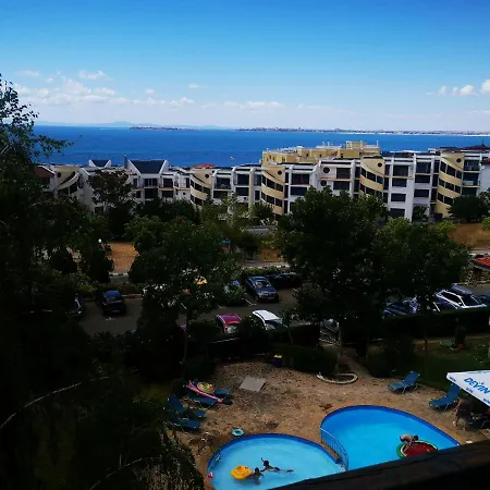Delfin Port - Prime Location & Parking & Pet Friendly Apartment *