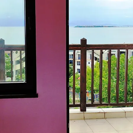 Delfin Port - Prime Location & Parking & Pet Friendly Apartment *