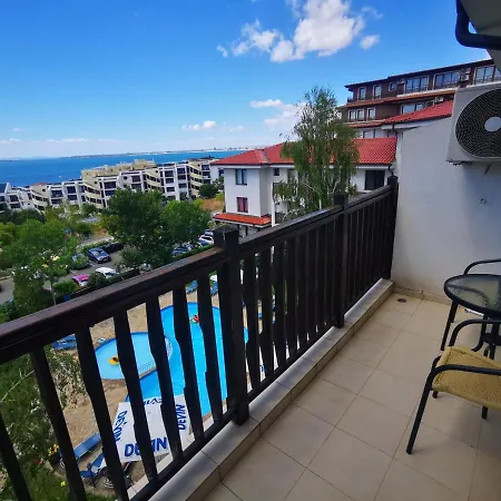 Delfin Port - Prime Location & Parking & Pet Friendly Apartment *