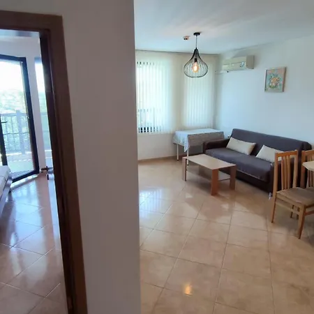 Delfin Port - Prime Location & Parking & Pet Friendly Apartment