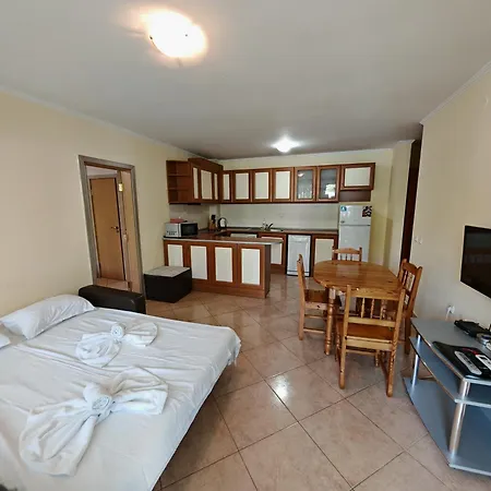 Delfin Port - Prime Location & Parking & Pet Friendly Sveti Vlas
