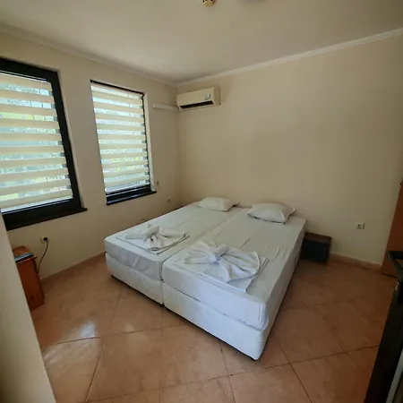 Apartment Delfin Port - Prime Location & Parking & Pet Friendly