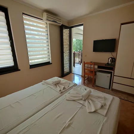 Apartment Delfin Port - Prime Location & Parking & Pet Friendly *