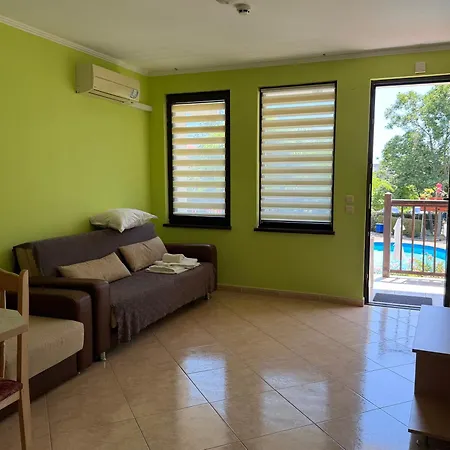 Delfin Port - Prime Location & Parking & Pet Friendly Apartamento Sveti Vlas
