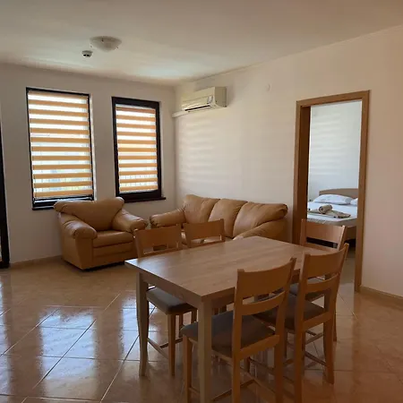 Apartamento Delfin Port - Prime Location & Parking & Pet Friendly Sveti Vlas