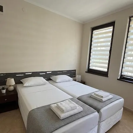 Delfin Port - Prime Location & Parking & Pet Friendly Apartment