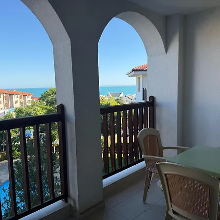 Delfin Port - Prime Location & Parking & Pet Friendly *