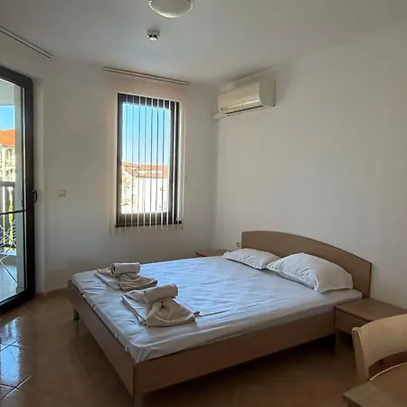 Delfin Port - Prime Location & Parking & Pet Friendly Apartment