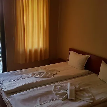 Apartment Delfin Port - Prime Location & Parking & Pet Friendly *