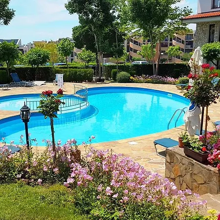 Delfin Port - Prime Location & Parking & Pet Friendly