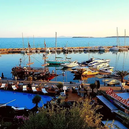 Delfin Port - Prime Location & Parking & Pet Friendly *