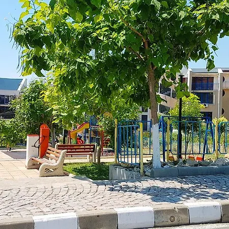 Delfin Port - Prime Location & Parking & Pet Friendly Apartment